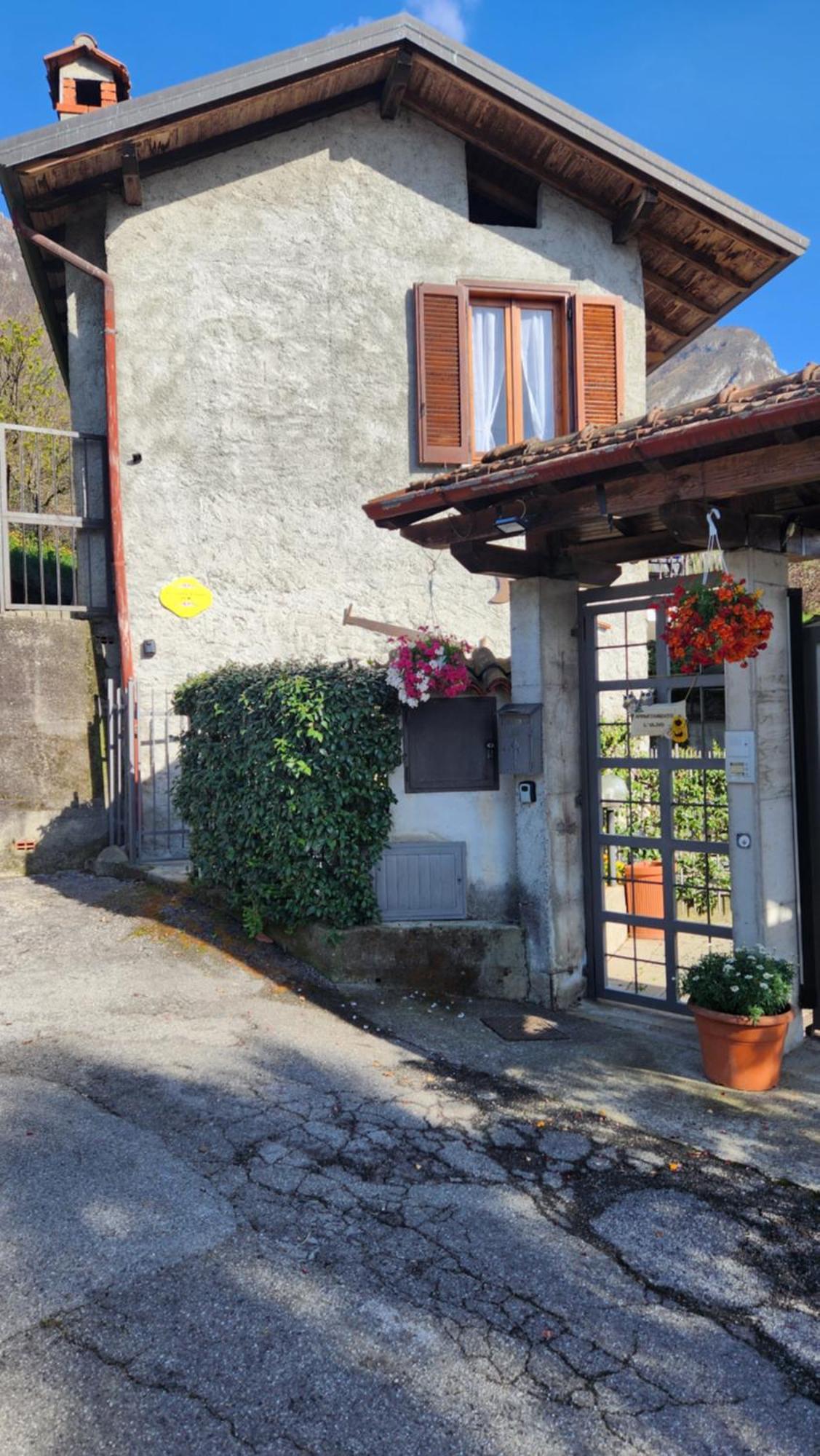 Laura'S Cottage With Lake View, Detached, 5 Kilometers From Varenna Льерна Экстерьер фото