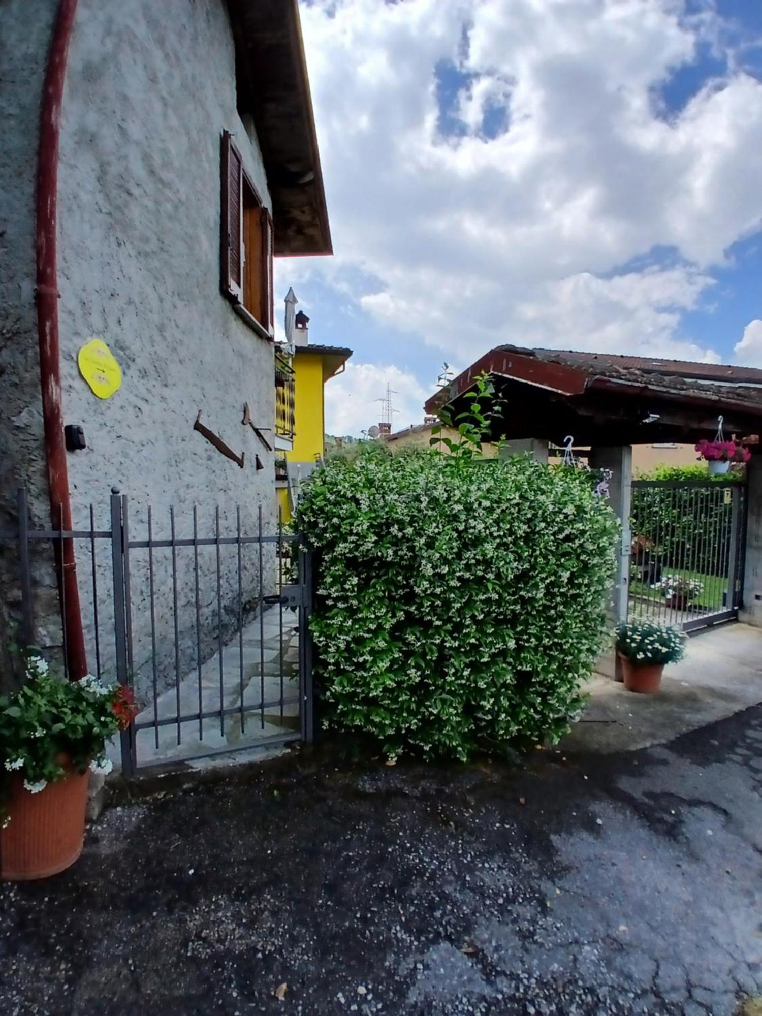Laura'S Cottage With Lake View, Detached, 5 Kilometers From Varenna Льерна Экстерьер фото