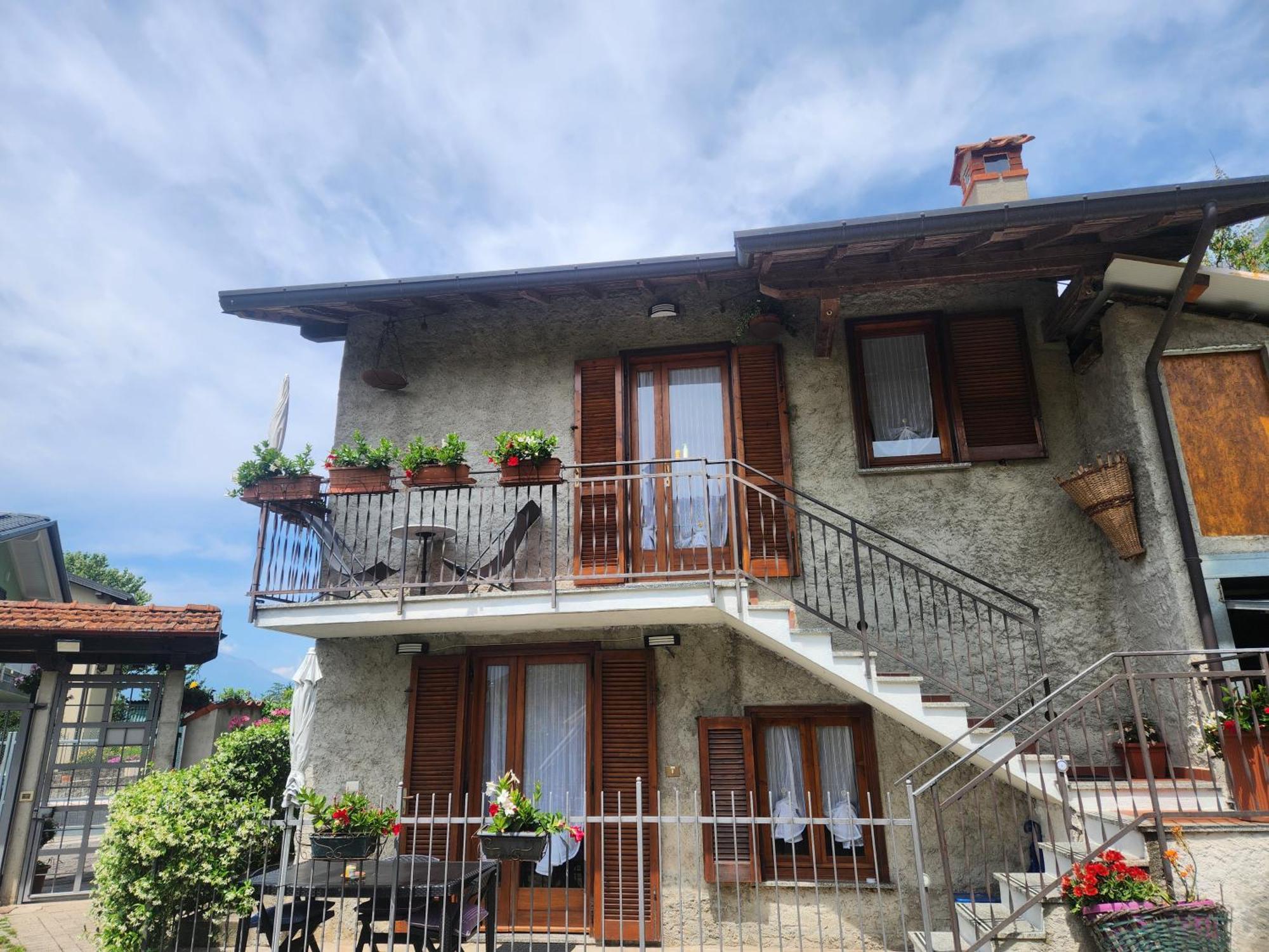 Laura'S Cottage With Lake View, Detached, 5 Kilometers From Varenna Льерна Экстерьер фото